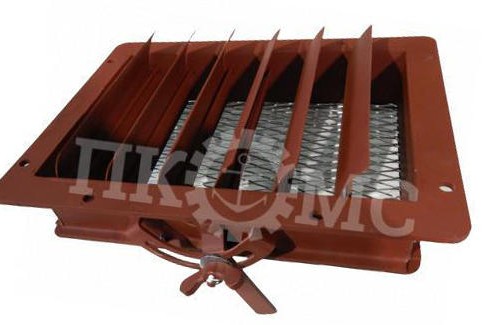 Adjustable vent covers with louvers